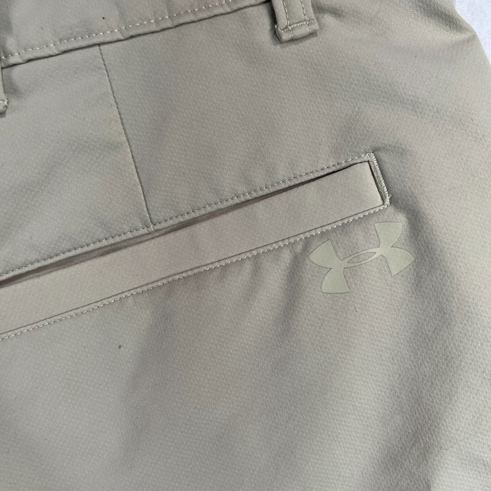 Under Armour Showdown Golf Shorts Men's 42 x 9.5" Inseam Preppy Country Club
